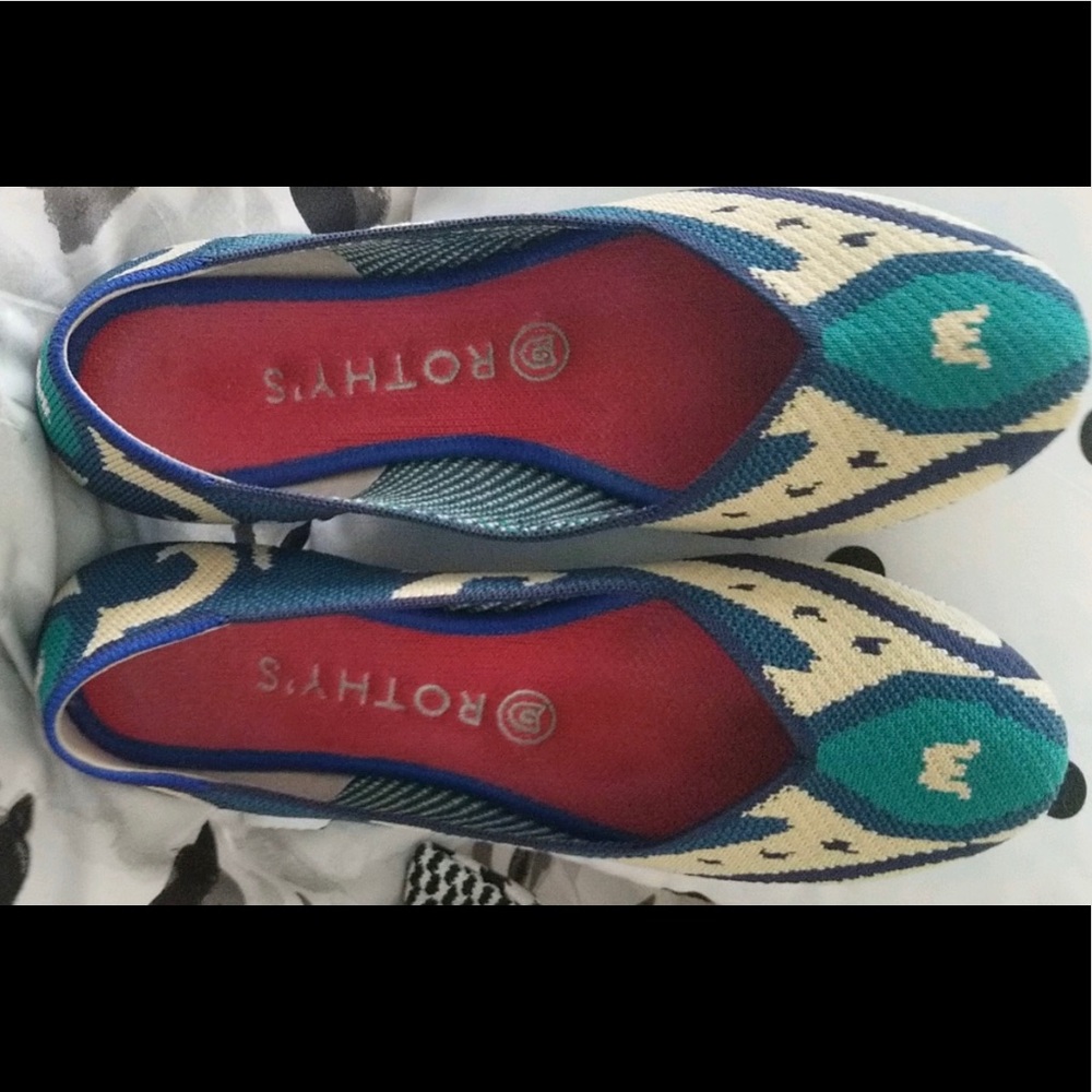 Rothy’s ikat design